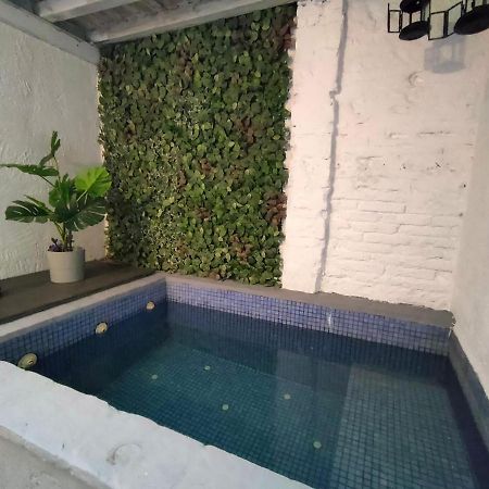 Pequeno Alojamiento Con Mini Piscina - No Climatizada บาเลนเซีย ภายนอก รูปภาพ
