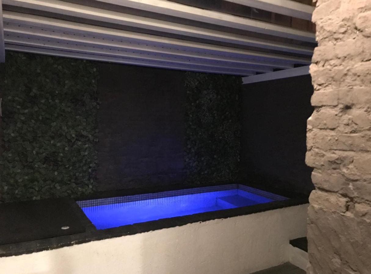 Pequeno Alojamiento Con Mini Piscina - No Climatizada บาเลนเซีย ภายนอก รูปภาพ