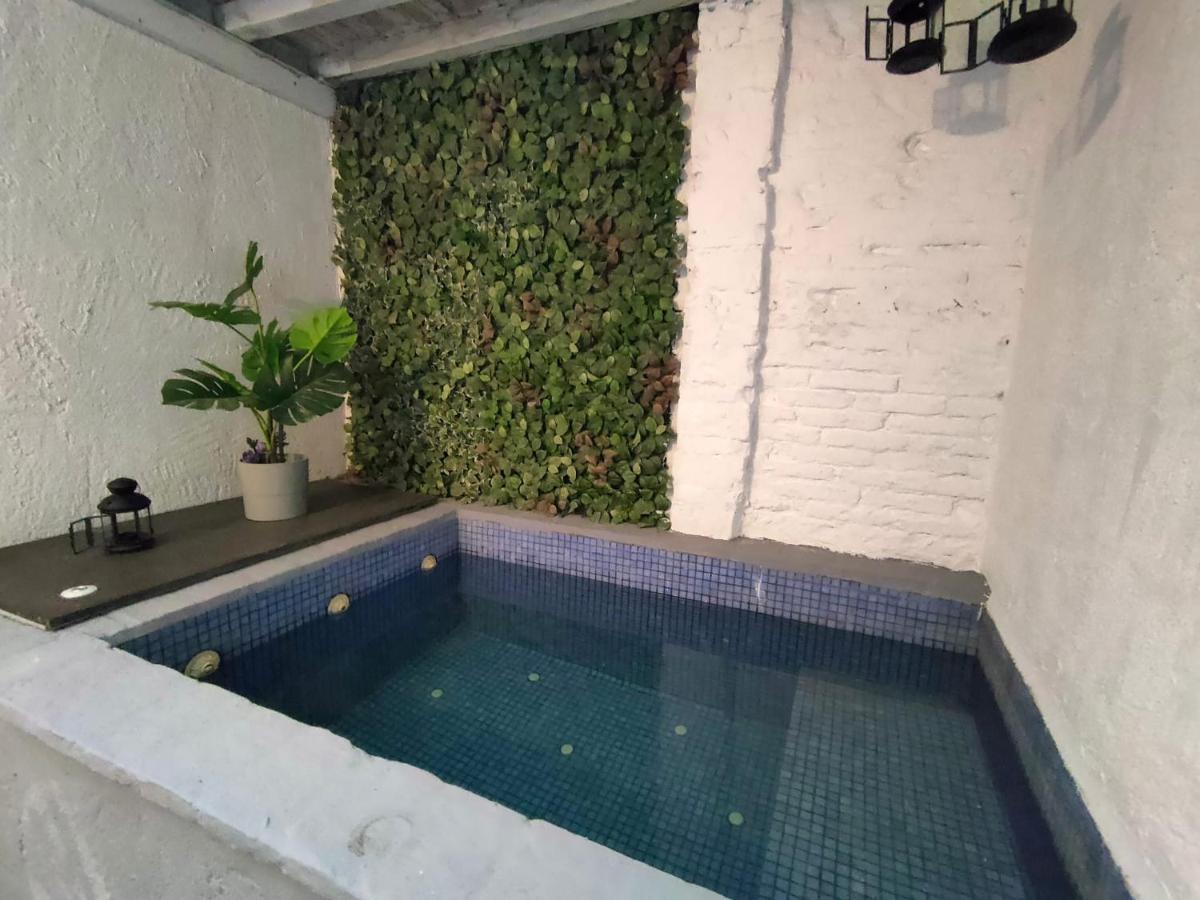 Pequeno Alojamiento Con Mini Piscina - No Climatizada บาเลนเซีย ภายนอก รูปภาพ